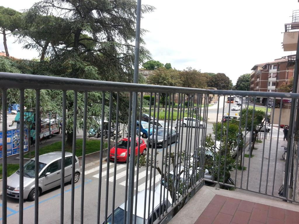 A Due Passi Dal Treno Apartamento Pisa Exterior foto